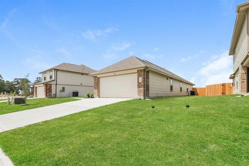 416 Brushback Drive, Huntsville, TX, 77320 | Card Image