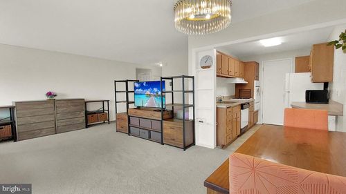 1412-10201 Grosvenor Pl, ROCKVILLE, MD, 20852-4621 | Card Image