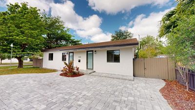 1526 Sw 65th Ave, House other with 3 bedrooms, 2 bathrooms and null parking in West Miami FL | Image 2