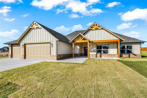 208 Blanco Bnd, Stillwater, OK, 74074-2736 | Card Image