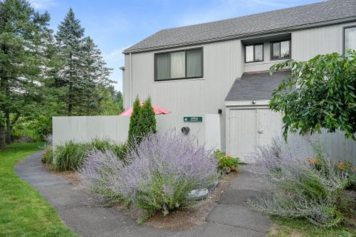 4-4 Apple Lane, Ridgefield, CT, 06877 | Card Image