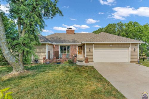 3725 Sw Kings Forest Rd, Topeka, KS, 66610-1556 | Card Image