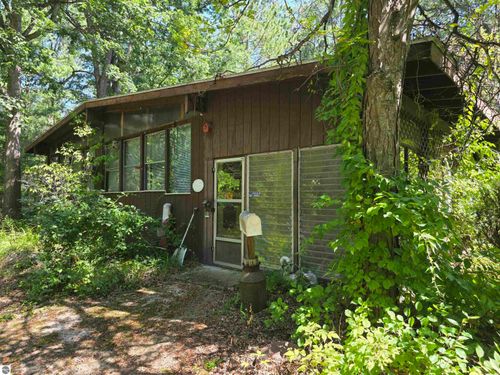 6202 Humphrey Drive, Hale, MI, 48739 | Card Image