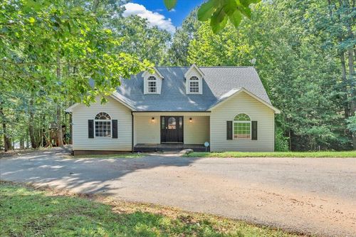 709 Forest Lawn Dr, Moneta, VA, 24121-1715 | Card Image