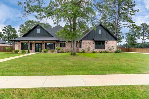 145 Waterflow Ln, Longview, TX, 75602-1166 | Card Image