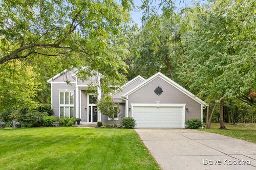 7350 Decosta Dr, Rockford, MI, 49341-9392 | Card Image