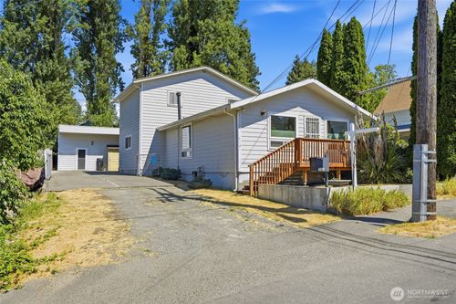 712 S Director St, Seattle, WA, 98108-4617 | Card Image