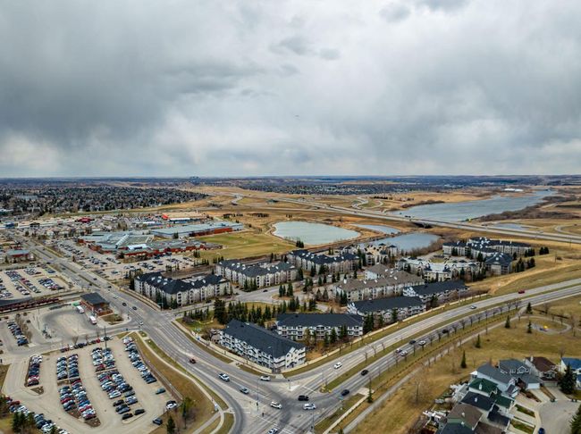 10 Somerglen Crescent Sw, House other with 4 bedrooms, 3 bathrooms and 4 parking in Calgary AB | Image 32