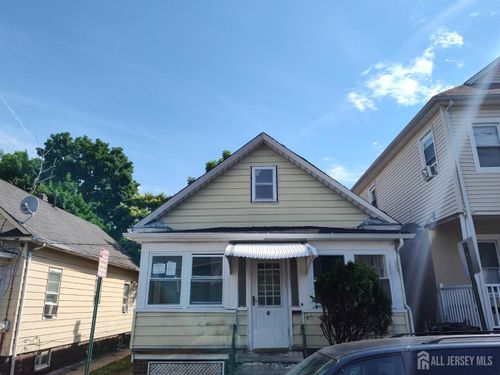 71 S Ward St, New Brunswick, NJ, 08901-2817 | Card Image