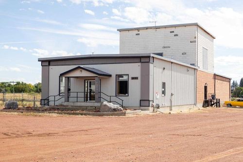 2404 2 Ave N, Lethbridge, AB, T1H0C2 | Card Image
