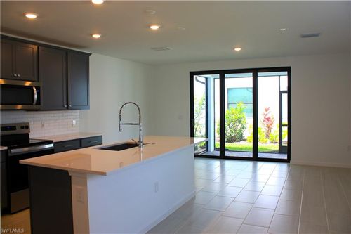 27874 Radiant Ct, BONITA SPRINGS, FL, 34135-3571 | Card Image