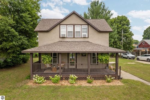 306 3rd St, Kalkaska, MI, 49646-8668 | Card Image