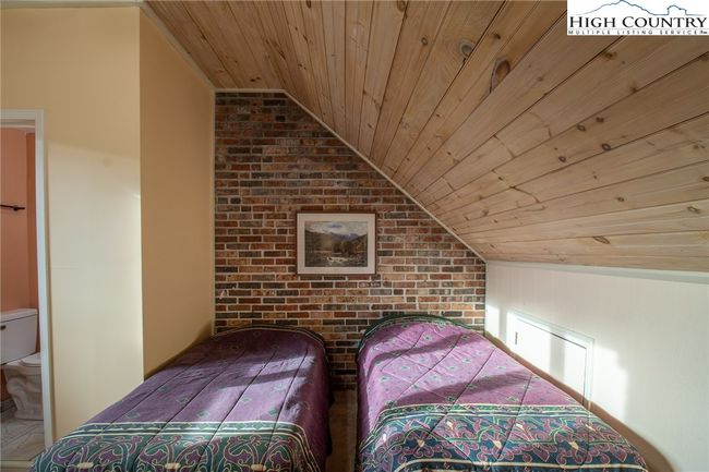 UNIT-7 - 104 Snowplow Ln, Condo with 3 bedrooms, 3 bathrooms and null parking in Beech Mountain NC | Image 20
