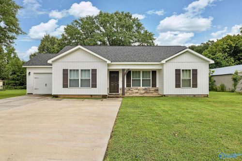 2630 Barkley Bridge Rd Sw, Hartselle, AL, 35640-5111 | Card Image