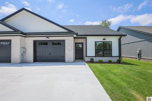 805 Violet Ct, Paducah, KY, 42001-4094 | Card Image