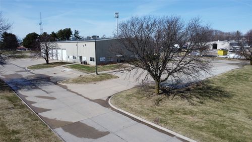 3408 101 Street, Urbandale, IA, 50322 | Card Image