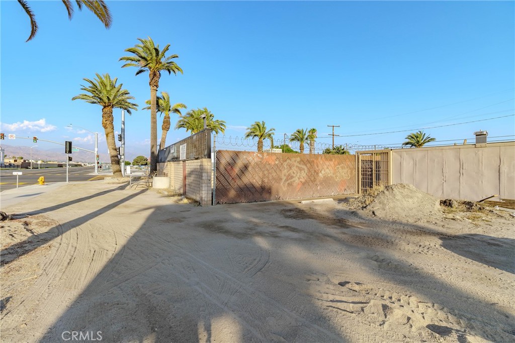 Commercial Sale in San Bernardino 2