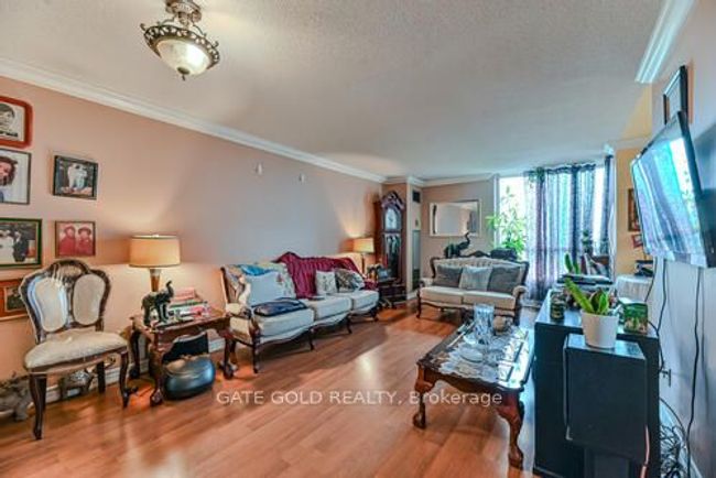 706 - 2470 Eglinton Ave W, Condo with 3 bedrooms, 2 bathrooms and null parking in York ON | Image 6