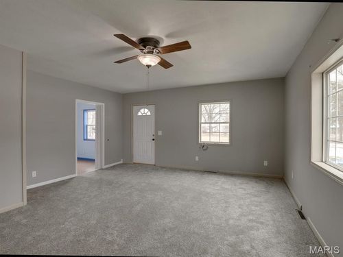 107 N 7th St, La Belle, MO, 63447-2195 | Card Image