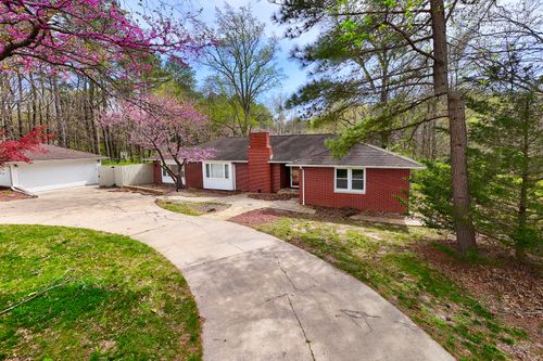 8994 Old Highway 13, Murphysboro, IL, 62966-5511 | Card Image