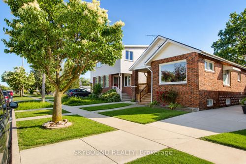1723 Langlois Ave, Windsor, ON, N8X4M4 | Card Image