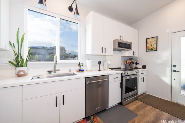 91-1454 Wahinana Loop, House other with 3 bedrooms, 2 bathrooms and 2 parking in Ewa Beach HI | Image 15