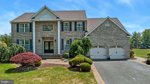 901 Oakley Dr, FREEHOLD, NJ, 07728-8242 | Card Image