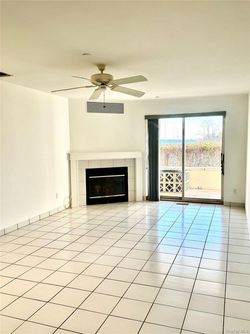 1c-190 Schofield St, Bronx, NY, 10464-1562 | Card Image