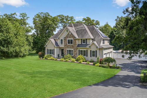 15 E Salem Rd, Fishkill, NY, 12524-3005 | Card Image