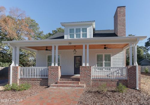 30 Medlin Rd, Pinehurst, NC, 28374-9264 | Card Image