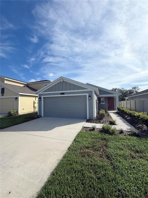 2015 Myrtle Pine St, KISSIMMEE, FL, 34746-2353 | Card Image