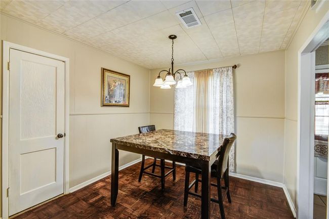 131 Laurel St, House other with 4 bedrooms, 1 bathrooms and 1 parking in Lake Jackson TX | Image 16
