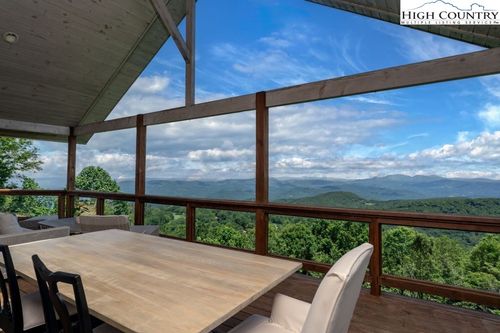 140 Mariah Cir, Beech Mountain, NC, 28604-8129 | Card Image