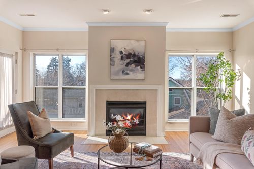 1220 E Locust St, Milwaukee, WI, 53212-2679 | Card Image