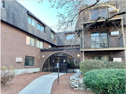 apt-228-688 Boston Post Rd E, Marlborough, MA, 01752-3711 | Card Image