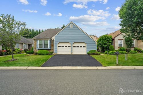 4 Molly Pitcher Ct, Monroe, NJ, 08831-5475 | Card Image