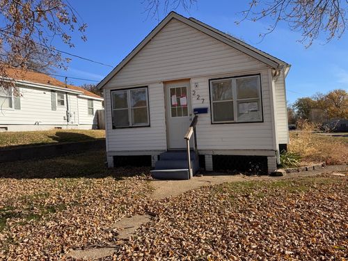 227 Avenue D, Rock Falls, IL, 61071-1369 | Card Image