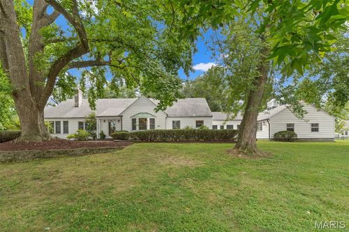 1507 Timberlake Manor Pkwy, Chesterfield, MO, 63017-5582 | Card Image