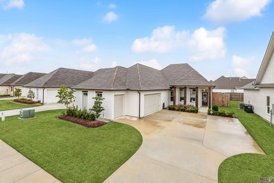 17326 Fox Glove Ave, House other with 4 bedrooms, 3 bathrooms and null parking in Prairieville LA | Image 1