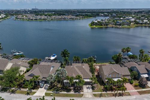 5229 Brighton Shore Dr, APOLLO BEACH, FL, 33572-3318 | Card Image