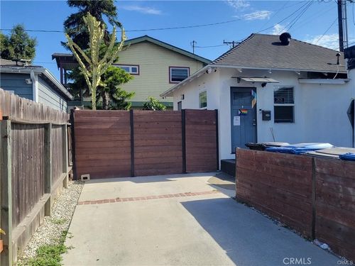 2828 E 10th St, Long Beach, CA, 90804-4809 | Card Image