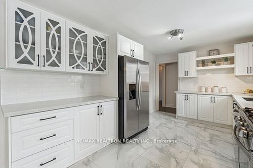 400 Dayfoot St, Beeton, ON, L0G1A0 | Card Image