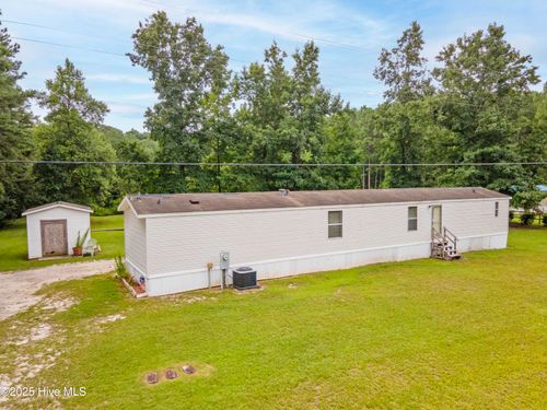 5589 Burgaw Hwy, Maple Hill, NC, 28454-8685 | Card Image