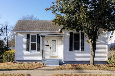 909 Prairie, House other with 2 bedrooms, 2 bathrooms and null parking in Vincennes IN | Image 2