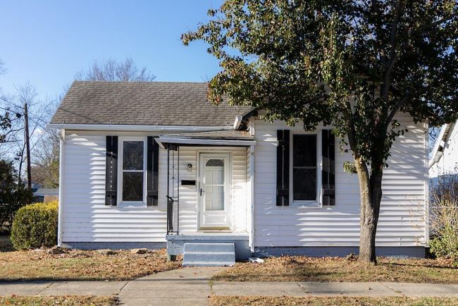 909 Prairie, House other with 2 bedrooms, 2 bathrooms and null parking in Vincennes IN | Image 2