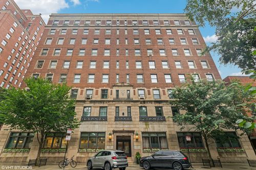 2b-1255 N State Pkwy, CHICAGO, IL, 60610-8206 | Card Image