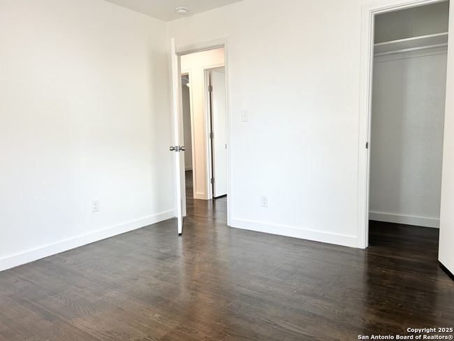 12116 Loop 107, House other with 3 bedrooms, 2 bathrooms and null parking in Adkins TX | Image 13