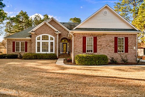 121 Sakonnet Trl, Pinehurst, NC, 28374-6802 | Card Image