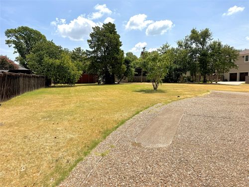11430 Midway Rd, Dallas, TX, 75229-2826 | Card Image