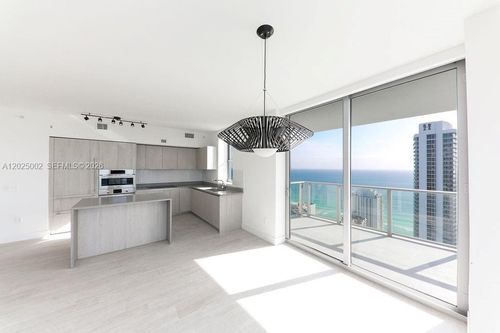 t3509-4010 S Ocean Dr, Hollywood, FL, 33019-3063 | Card Image